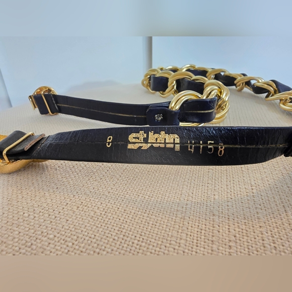 Vintage ST. JOHN Navy Blue and Gold Chain Belt Size 8 - Picture 2 of 4